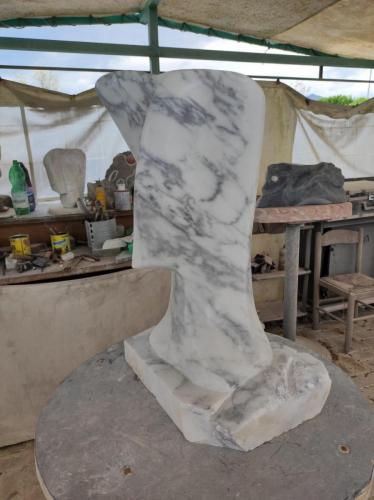 247-Costa-Luigi-Osso-di-coniglio-Larte-sta-nella-natura-come-la-natura-sta-nellarte-Scultura-Marmo-Arabescato-40x70x35-cm