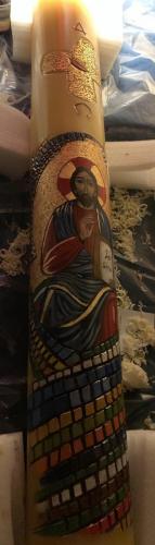 259-Tibaldi-Marcella-Pasqua-2022-Colori-alchidici-su-cera-dapi-e-intagli-con-sgorbie-da-legno-10x160x10-cm